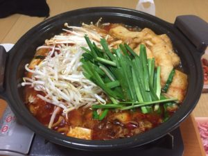 豚キムチ鍋はカロリーは高いがやせる。ダイエットに使える健康メニュー、おすすめキムチは鶴橋の山田商店です！