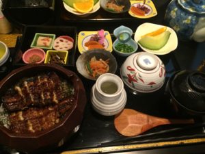 ひつまぶしはカロリーは高いがやせる！ダイエット中も名物料理はおいしく食べて楽しく名古屋観光！